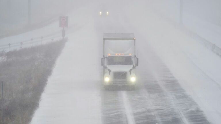 CANADA-WEATHER-SNOW-HOLIDAY-TRAVEL