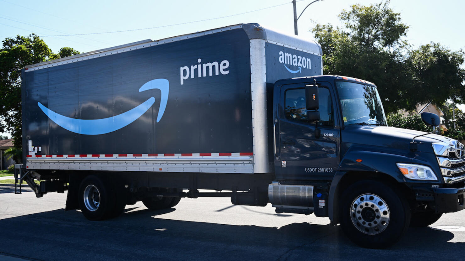 US-ECONOMY-RETAIL-AMAZON