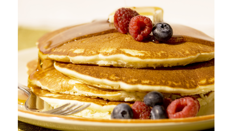 Pancakes & Berries