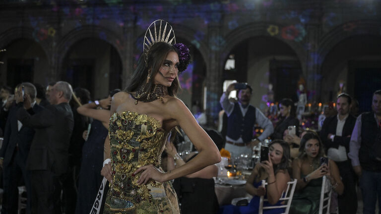 MEXICO-MISS-UNIVERSE-DAY OF THE DEAD-CATRINAS-GALA