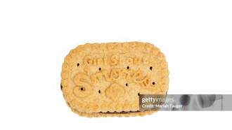 The Girl Scouts Are Eliminating Two "Beloved" Cookie Flavors