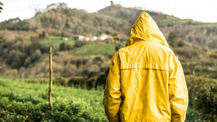 Video: Mysterious 'Yellow Man' Filmed Walking Down Road in Ireland