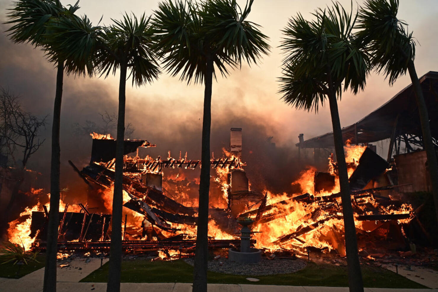 TOPSHOT-US-FIRE-CALIFORNIA
