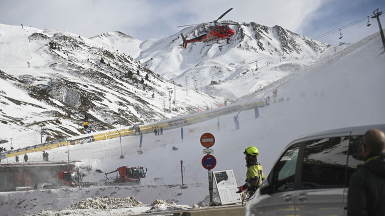 Nine Very Seriously Injured And Eight Seriously Injured After The Fall Of A Chairlift At Astun Ski Resort (huesca)