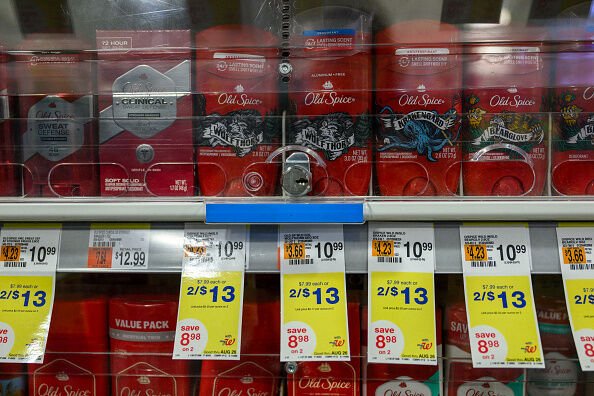 US-ECONOMY-CONSUMERS-DISTRIBUTION-RETAIL