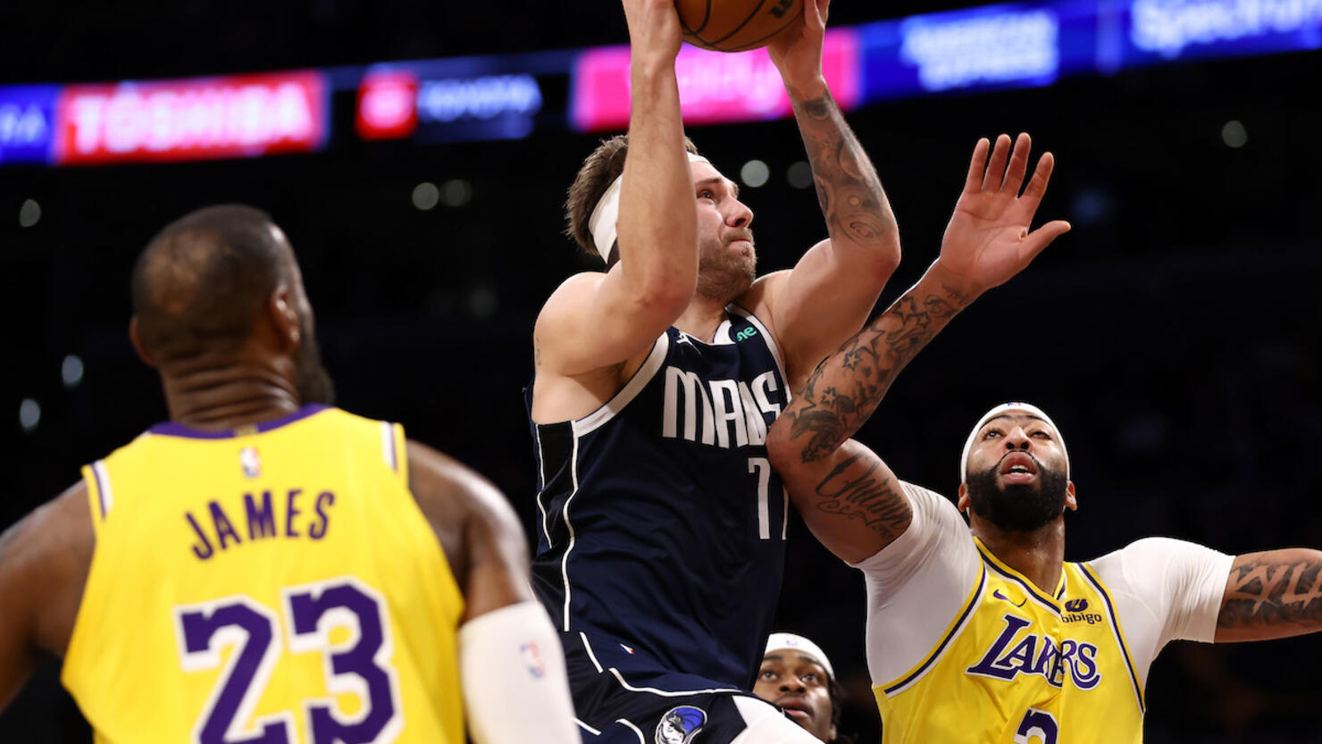 Dallas Mavericks v Los Angeles Lakers