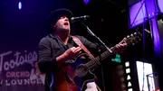 Watch Lee Brice Surprise Crowd At Historic Honky Tonk In Downtown Nashville