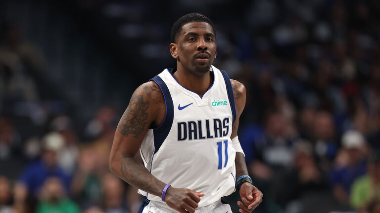 Charlotte Hornets v Dallas Mavericks