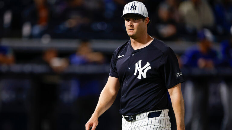 Toronto Blue Jays v New York Yankees