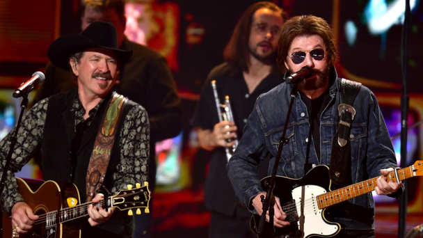 Watch Brooks & Dunn React When They Relive Energetic Moment Decades Later