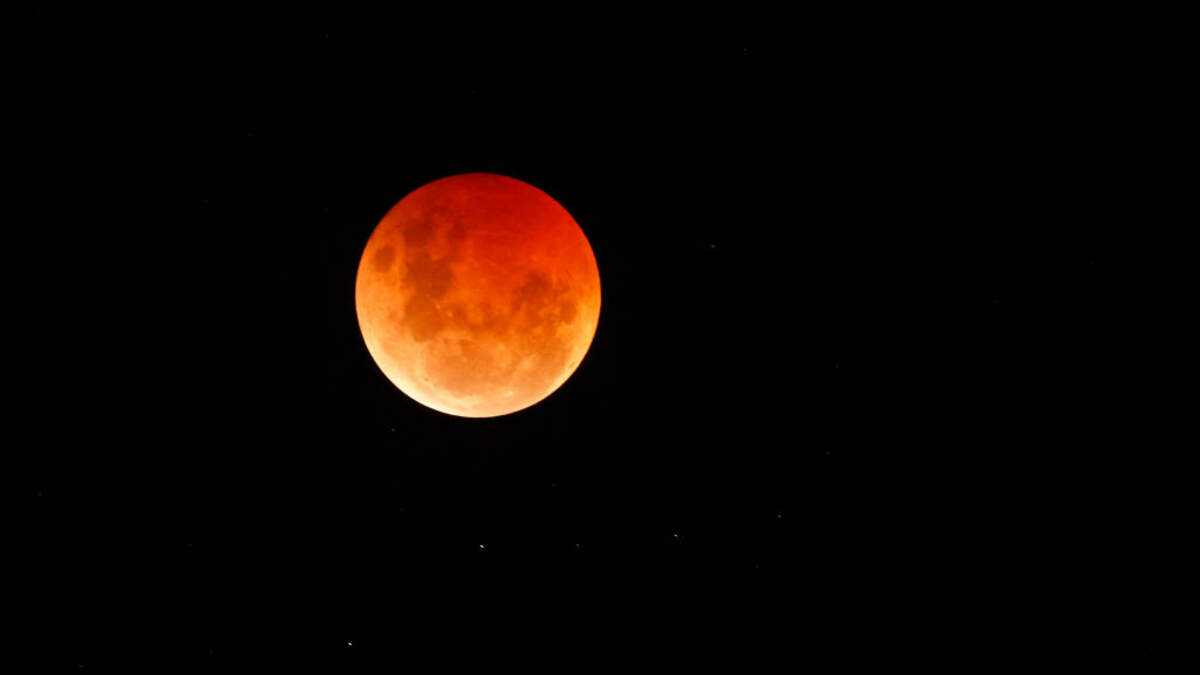 The Best Time To See Tonight’s Blood Moon | 710 WOR | Mendte in the Morning