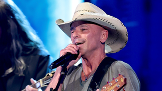 Kenny Chesney Brings Massive Crowd Together In Powerful Moment