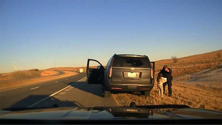 Kansas State Troopers rescue kidnapped girl