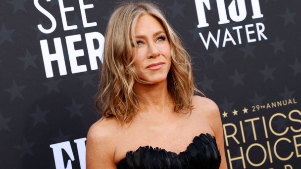 Jennifer Aniston Sparks Romance Rumors With Actor Following 3-Hour Dinner