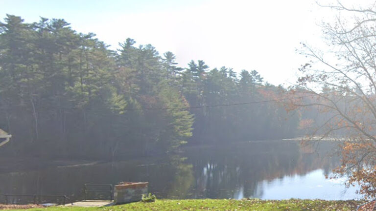 Pine Island Pond