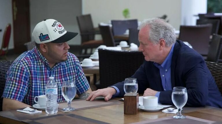 Sen. Chris Van Hollen meets with Kilmar Abrego Garcia