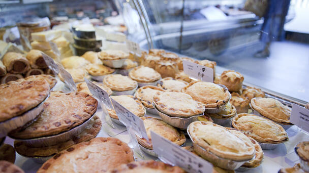 Beloved Florida Bakery Serves The 'Best Pie' In The Entire State