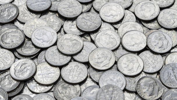  Millions Of Dimes Spill Onto Highway After Truck Carrying Them Rolled Over
