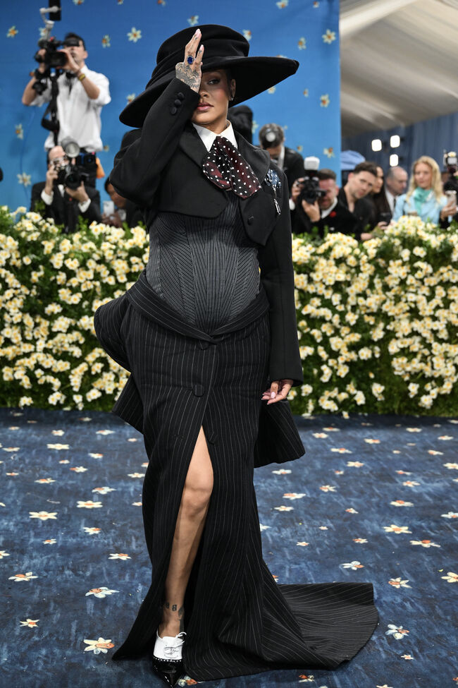US-ENTERTAINMENT-FASHION-METGALA-CELEBRITY-MUSEUM-RED CARPET
