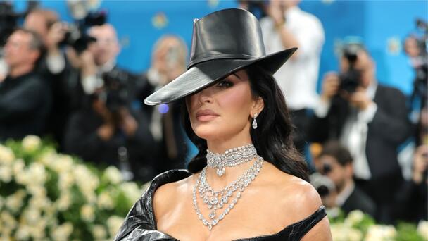 Kim Kardashian Has Near-Miss In Awkward Met Gala Moment