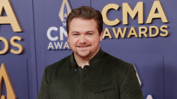 Watch: Hunter Hayes Unpacks Fresh 'Season' That 'Means Something Different'