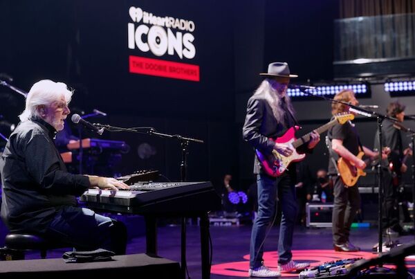 iHeartRadio ICONS With The Doobie Brothers
