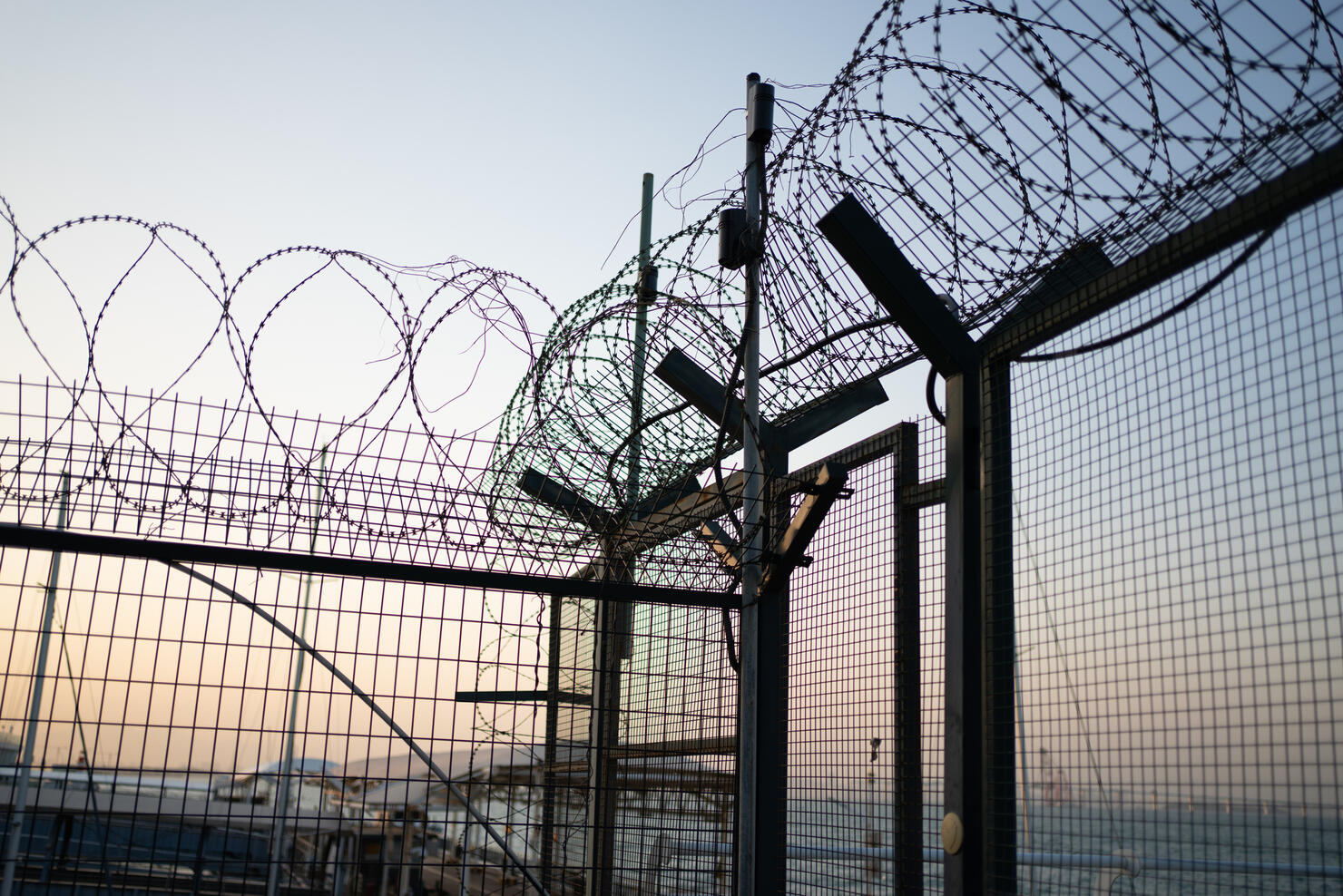 Iron mesh isolation area