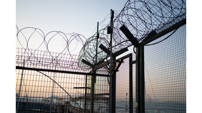 Iron mesh isolation area