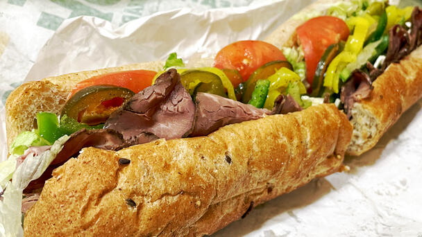 'Exceptional' Illinois Eatery Serves The 'Best Sandwich' In The State