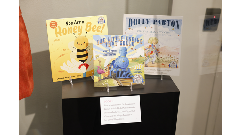 Country Music Hall of Fame and Museum Opens New Exhibit Dolly Parton: Journey of a Seeker