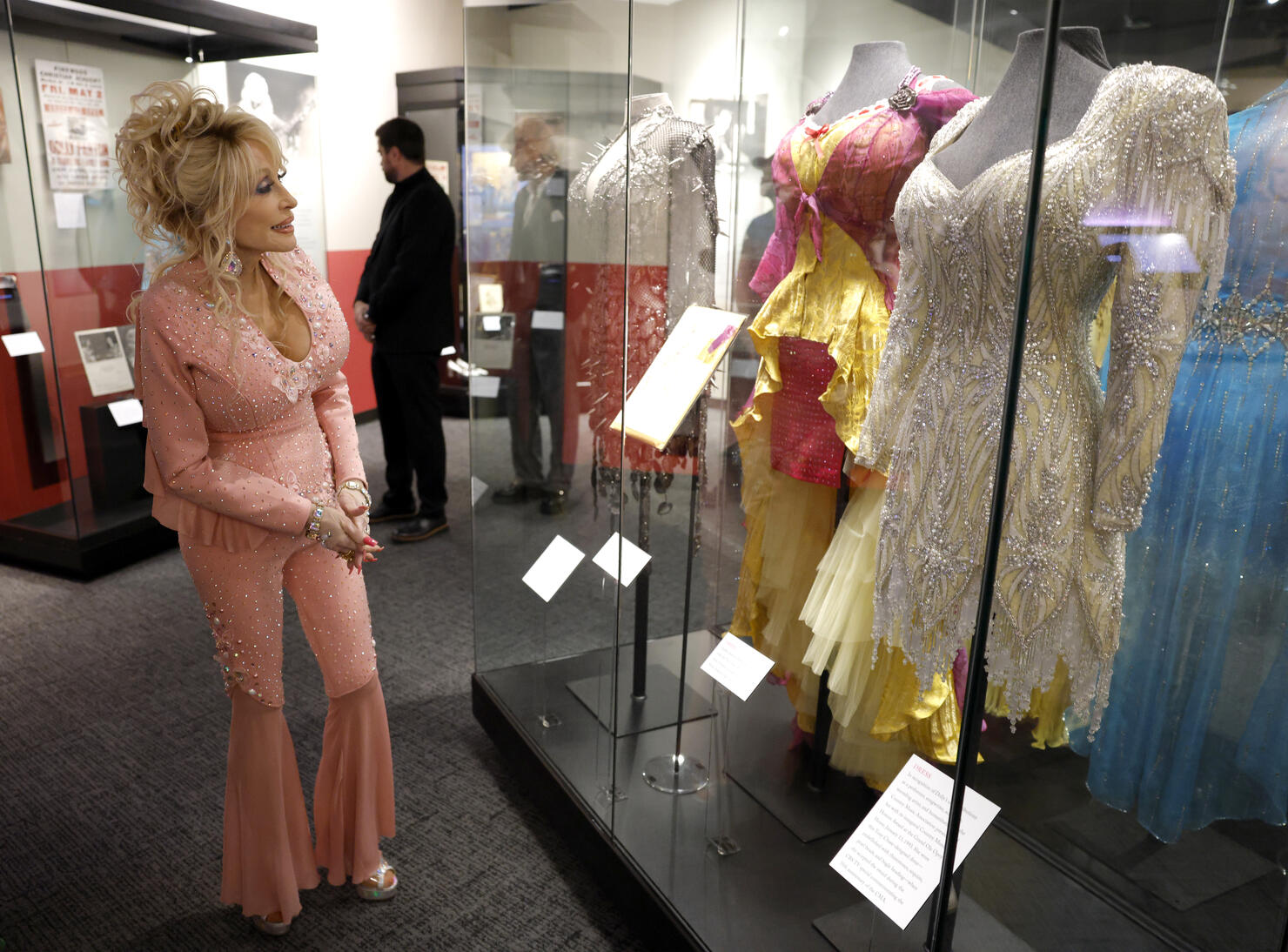 Country Music Hall of Fame and Museum Opens New Exhibit Dolly Parton: Journey of a Seeker