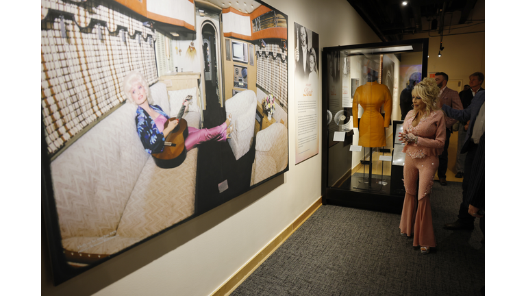 Country Music Hall of Fame and Museum Opens New Exhibit Dolly Parton: Journey of a Seeker