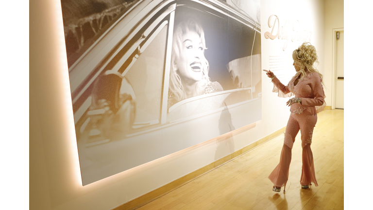 Country Music Hall of Fame and Museum Opens New Exhibit Dolly Parton: Journey of a Seeker