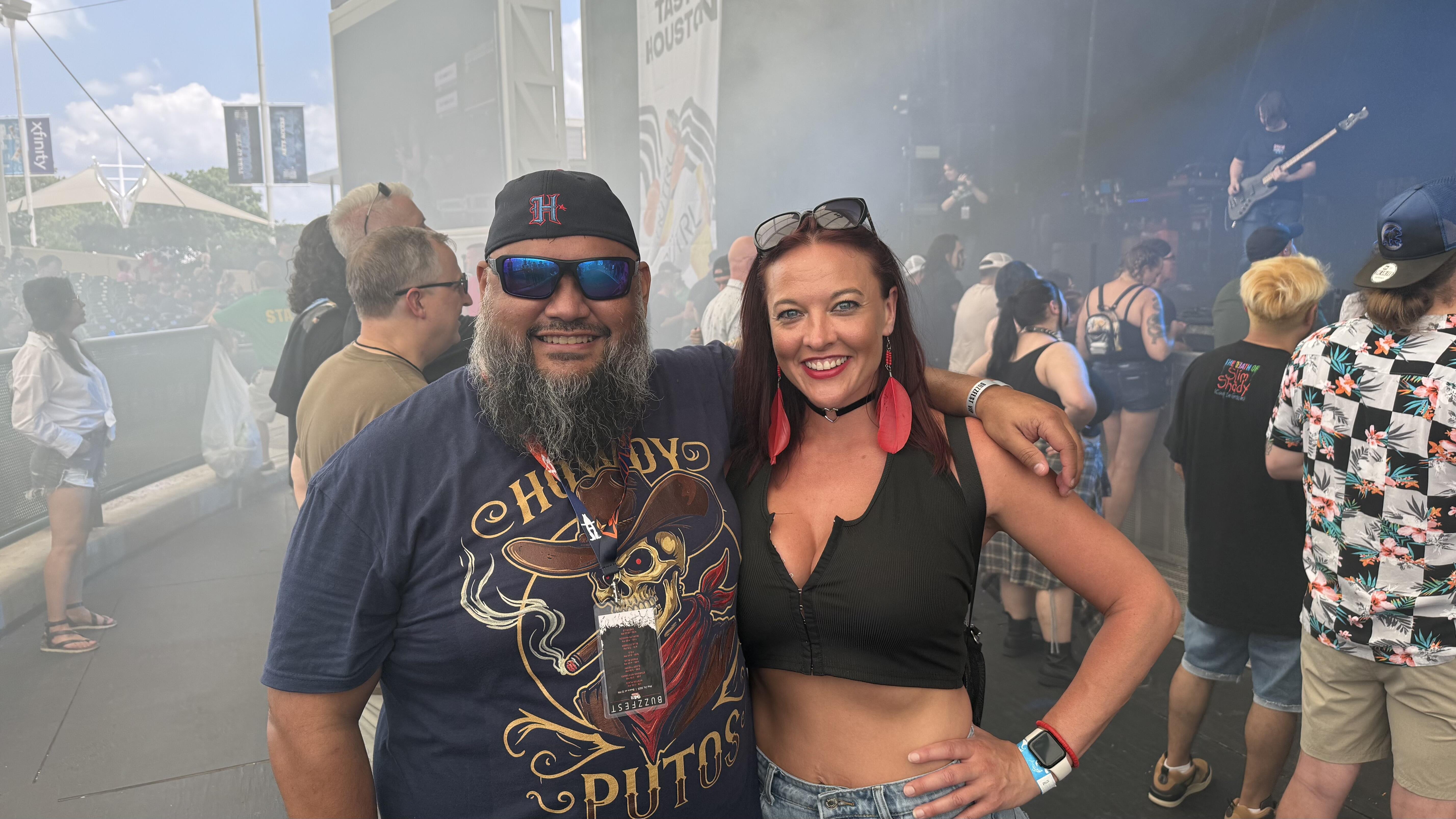 Here Are Chile's Six Pix from His Buzzfest Experience. - Thumbnail Image