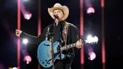 Jon Pardi Postpones Tour Dates Amid Illness: 'My Sincere Apologies'
