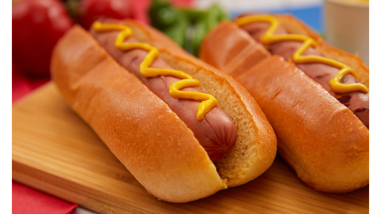 Close-up on a hot dog sandwih