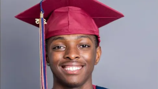 Viral Teen Who Rushed To Work After Graduation Gets $10K From Burger King 