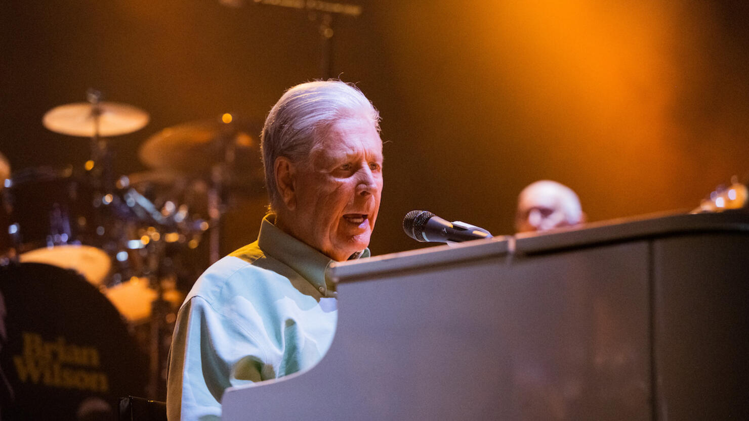 Brian Wilson & Chicago Perform At The Forum