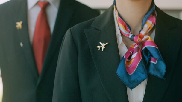 Man Posing as Flight Attendant Scammed 4 Airlines Out of 120 Free Flights