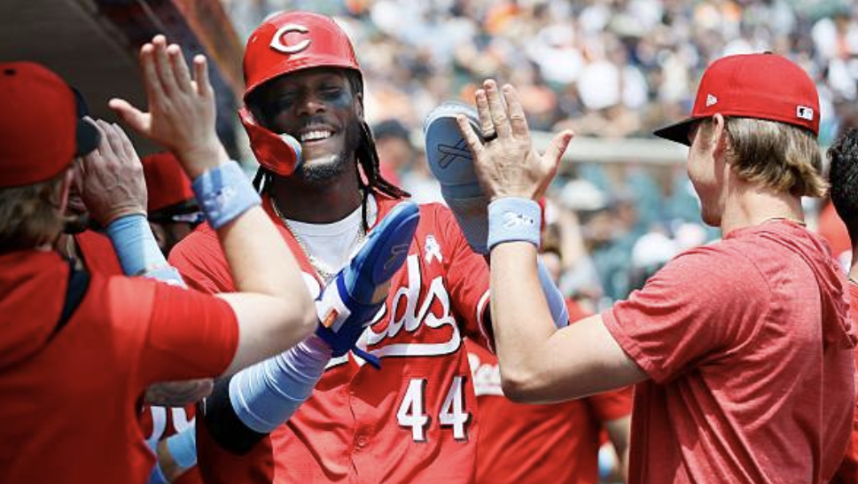 Reds rally to stun Tigers, take series 