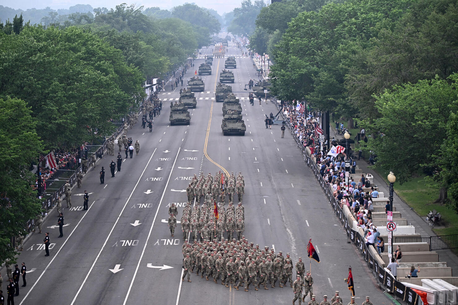 TOPSHOT-US-MILITARY-ARMY-ANNIVERSARY-PARADE