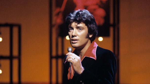 Country Legend Ronnie McDowell Rushed To Hospital