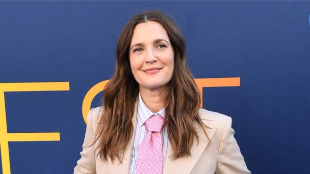 Drew Barrymore Puts Her 'Real Magic' On Display In Makeup-Free Selfie