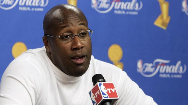 Mike Brown Passes the Bar for the Knicks