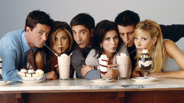 Courteney Cox Fondly Recalls 'Friends' Cast's Special Pre-Show Ritual