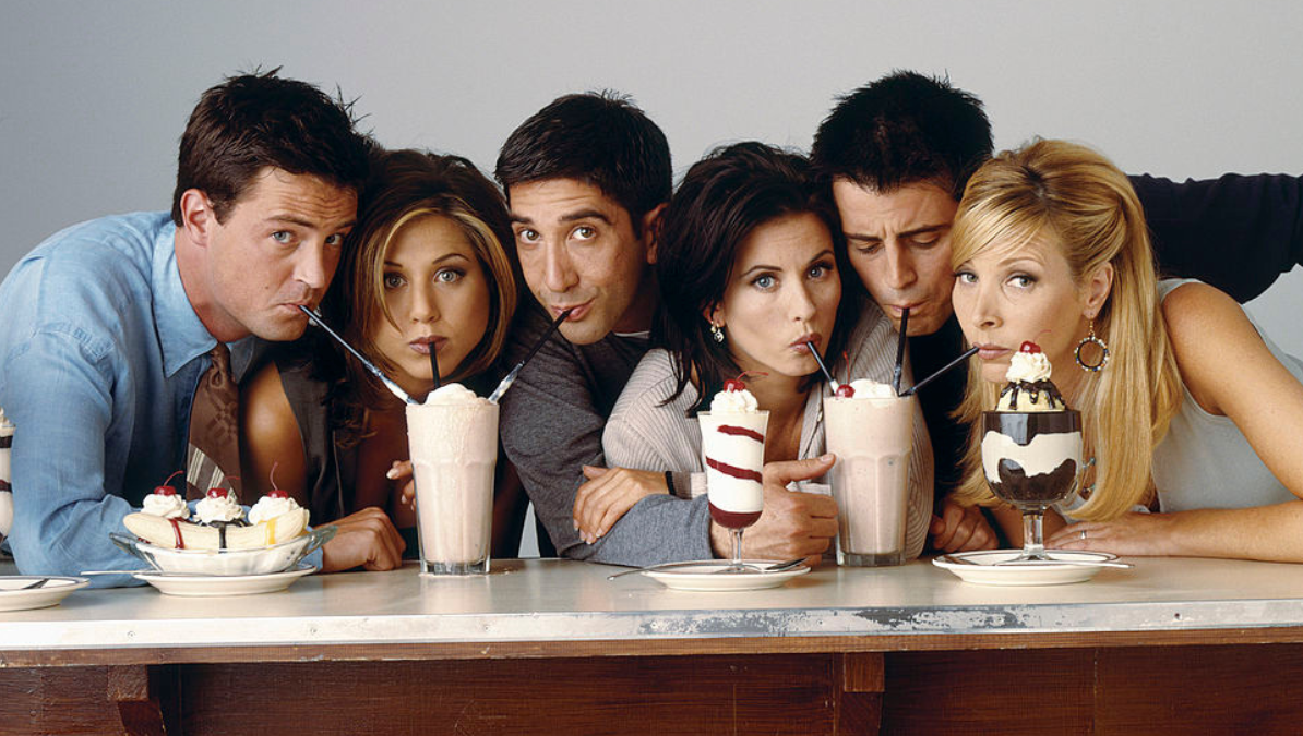Courteney Cox Fondly Recalls 'Friends' Cast's Special Pre-Show Ritual