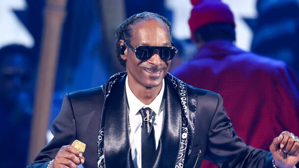 Snoop Dogg Introduces His New Puppy On Instagram