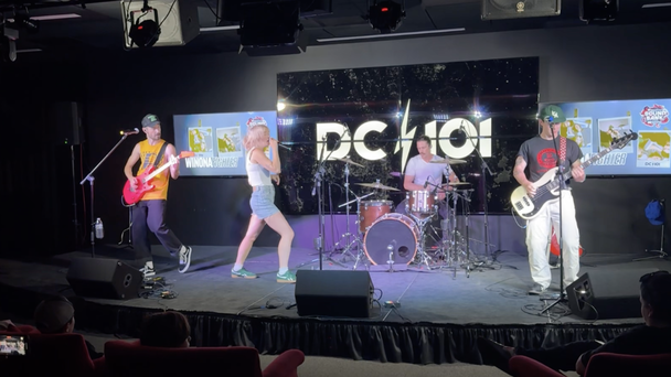 Winona Fighter: Pump Up Songs, The Drunk Phoebe Bridgers Insult & More!