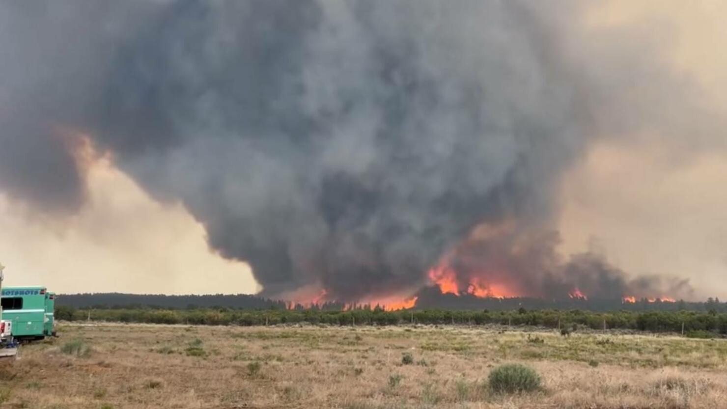 Firenado forms in Deer Creek Fire
