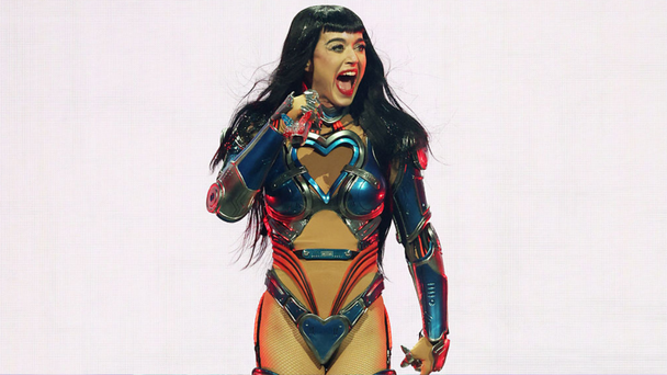 Katy Perry Seemingly References Orlando Bloom Breakup Mid-Performance